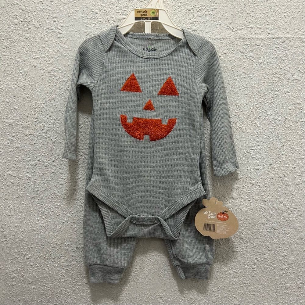Chick Pea Boys Halloween Jack-O-Lantern Two Piece Outfit NWT 3-6 Months